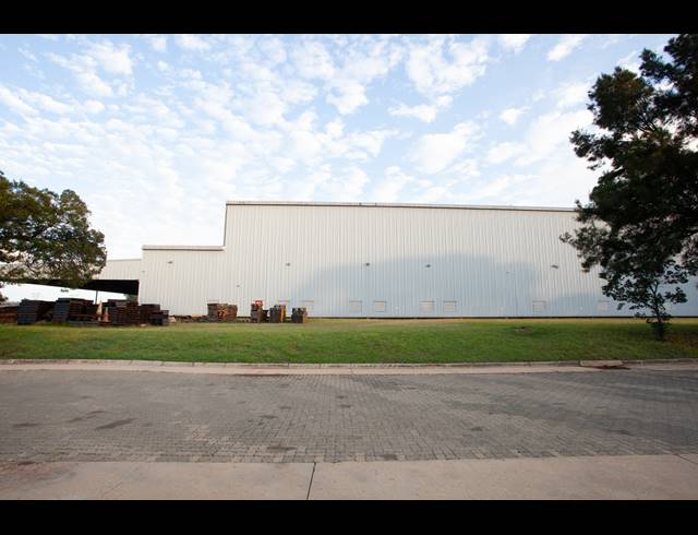 19,000M² WAREHOUSE FOR SALE IN SELBY